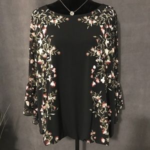 Alfa I Woman Black & Floral Print Blouse, Size 2X